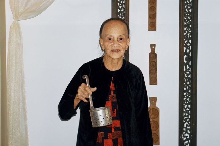 Authentic Cao Lau Cooking Experience