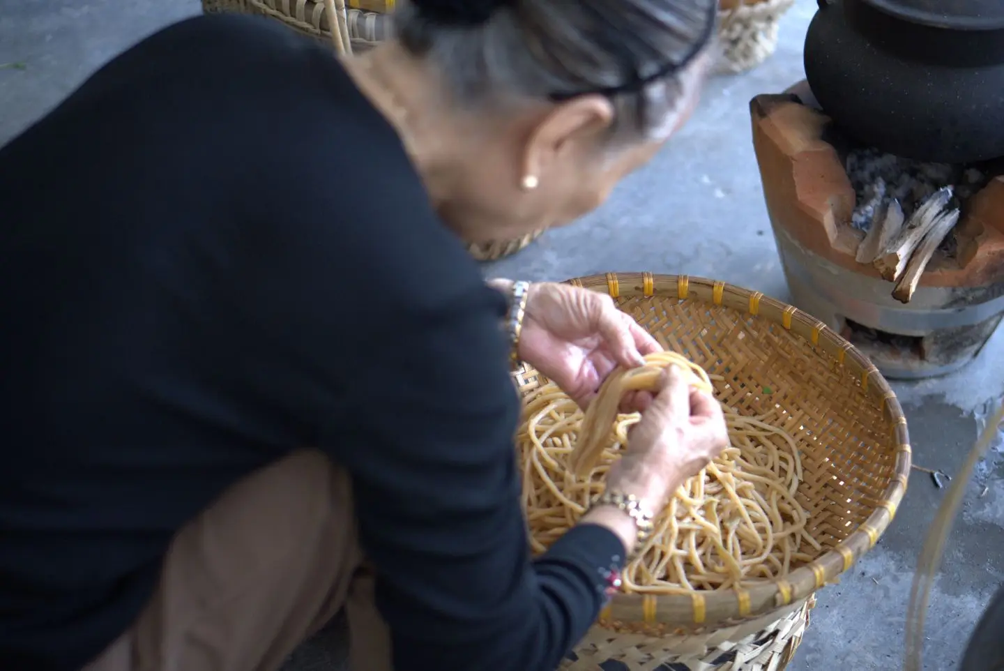 Authentic Cao Lau Cooking Experience