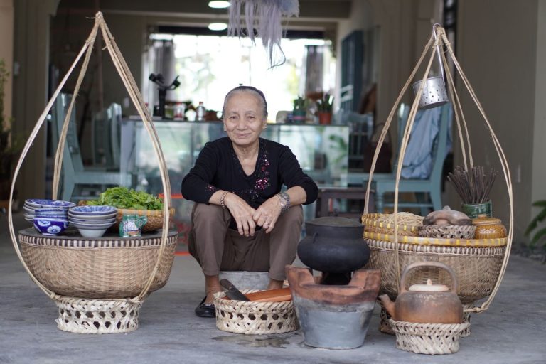 Authentic Cao Lau Cooking Experience
